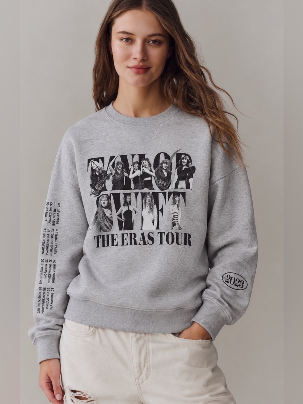 🩶 Taylor Swift “The Eras Tour” 2023 Crewneck Sweatshirt – Size Medium